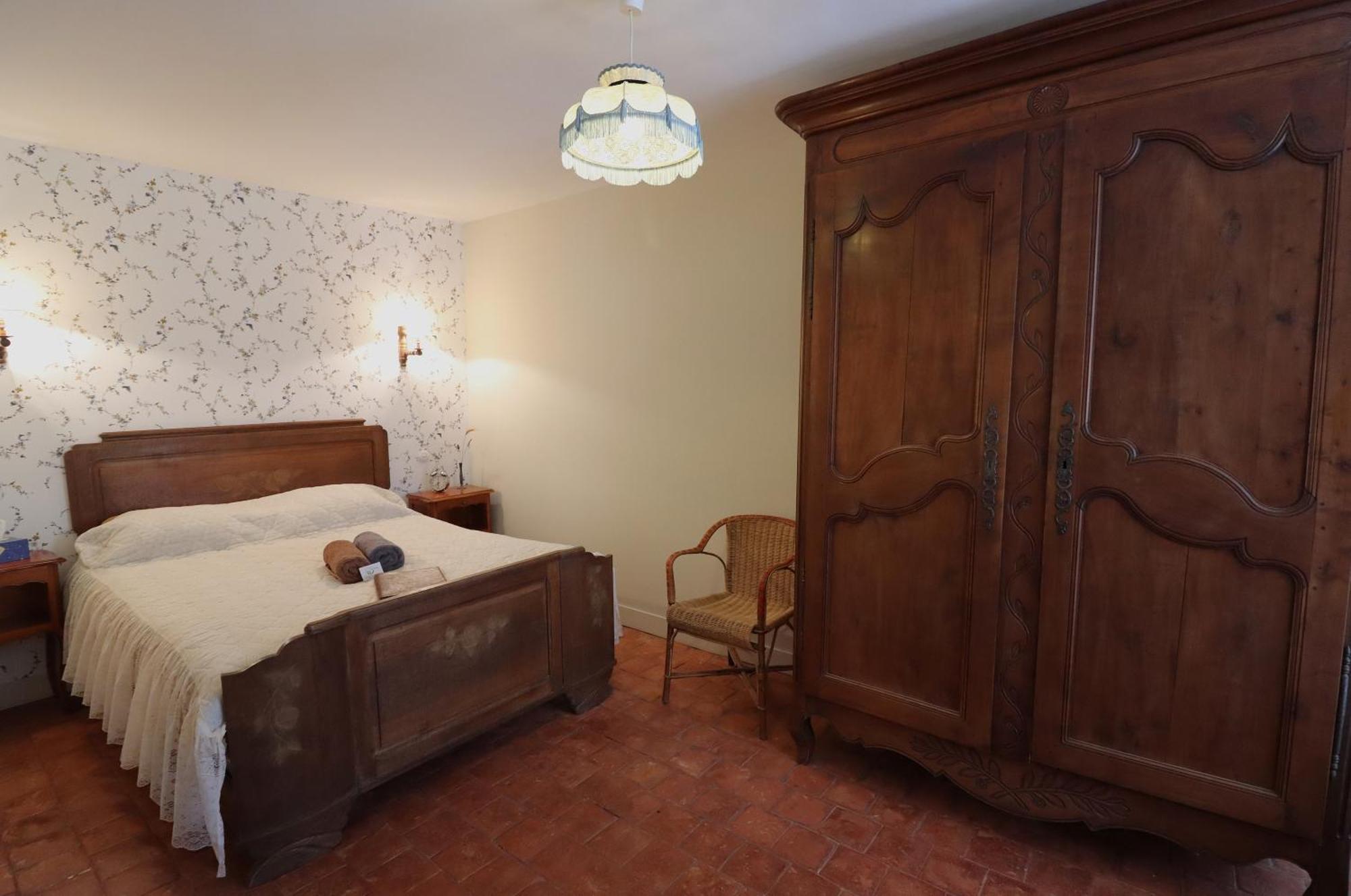 Location De Chambres Bienvenue Chez Meme Treigny Eksteriør billede